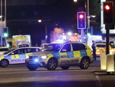 Επίθεση Λονδίνο: Σοκαρισμένη και ανήμπορη παρακολουθεί τις εξελίξεις η διεθνής κοινότητα